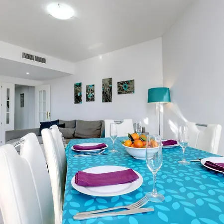 Spectacular Sea View Duplex - Near Duquesea Port, Apartamento