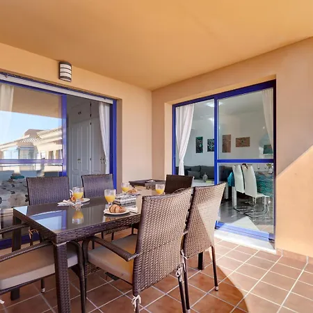 Spectacular Sea View Duplex - Near Duquesea Port, Apartamento *