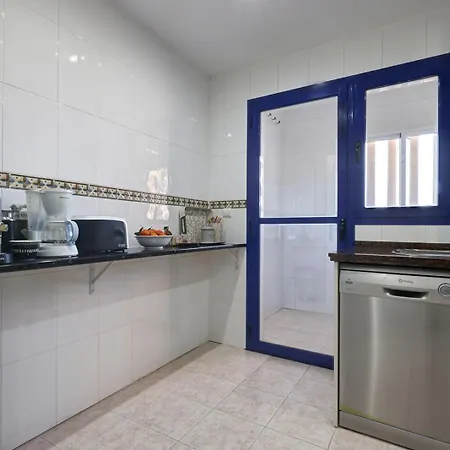 Spectacular Sea View Duplex - Near Duquesea Port, Apartamento Manilva